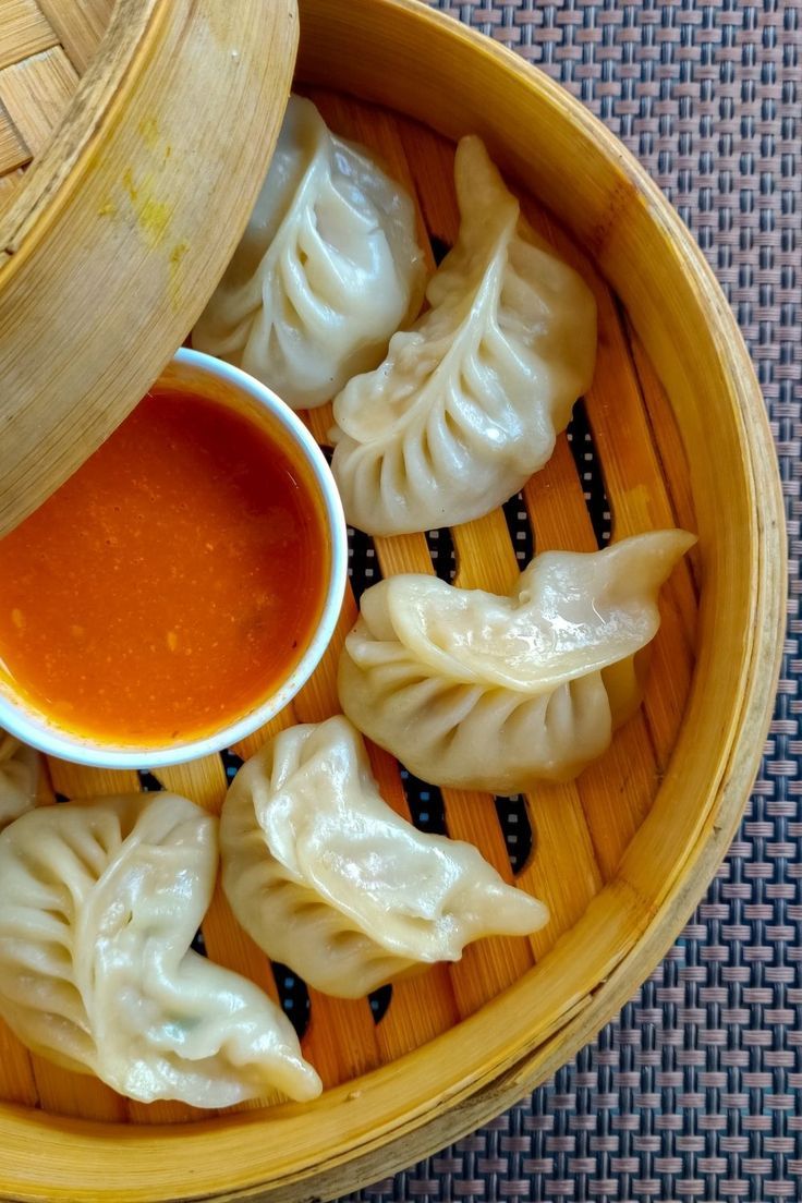 Signature Momos